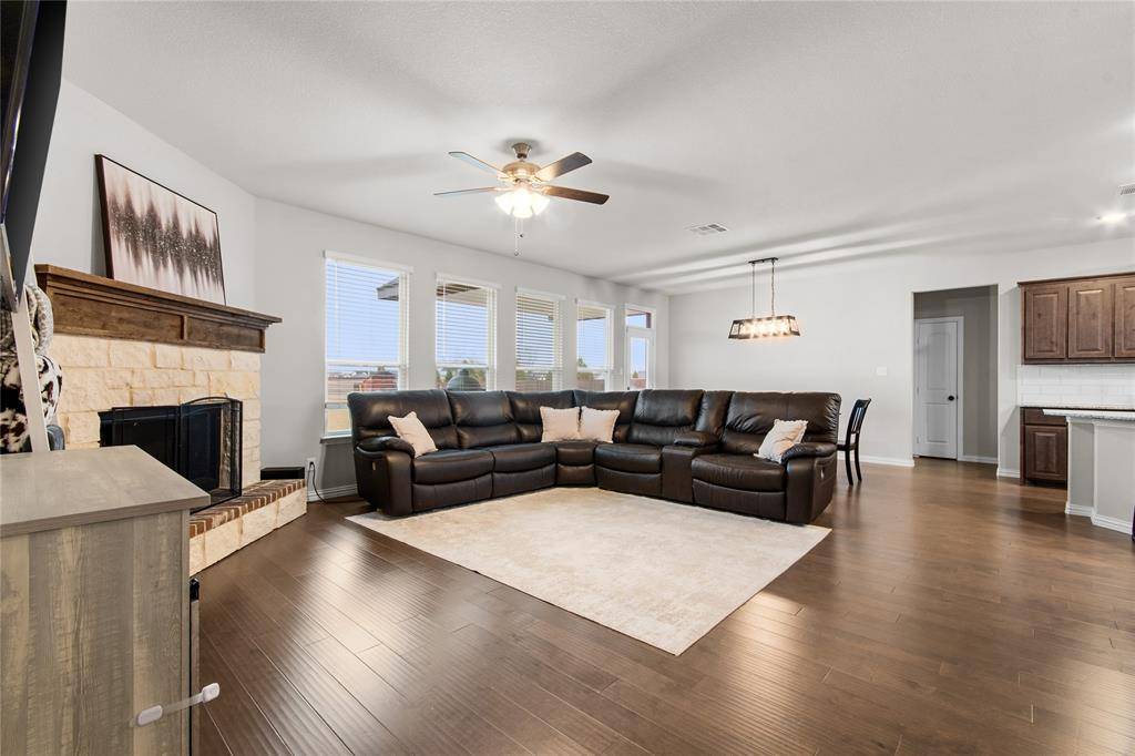 Oak Ridge, TX 75161,2517 Southern Oak Trail