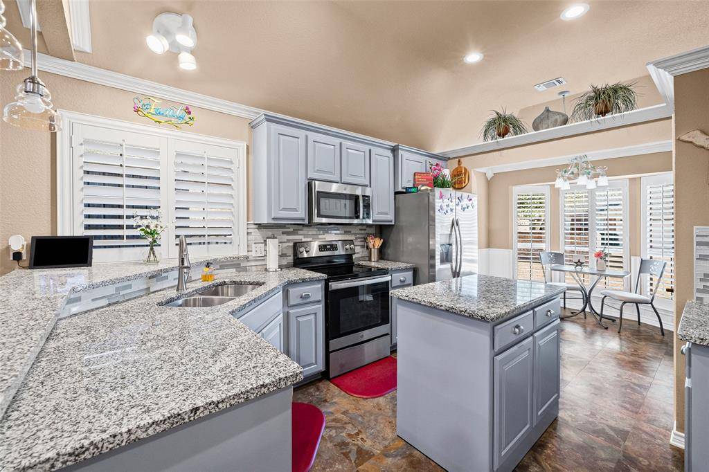 Granbury, TX 76048,1208 Henard Lane