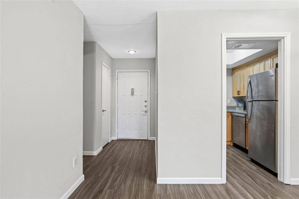 Dallas, TX 75211,2535 Wedglea Drive #224