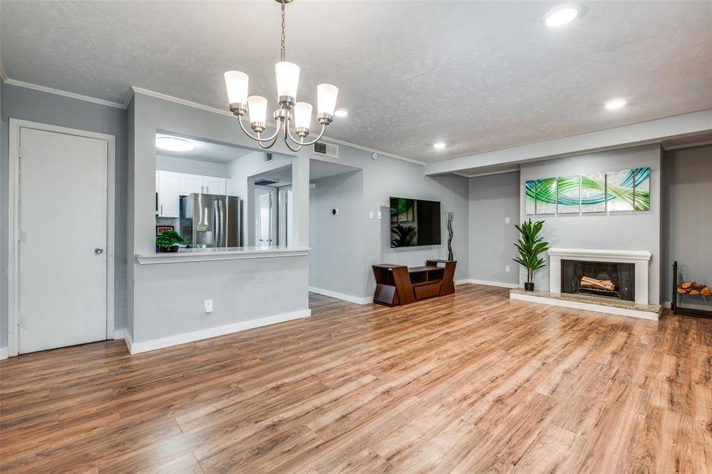 Dallas, TX 75219,4317 Hartford Street #214