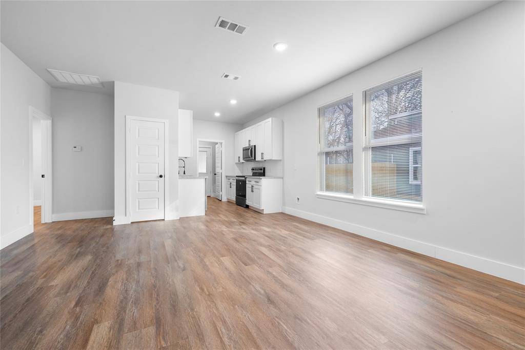 Mabank, TX 75156,120 Red Bird Lane