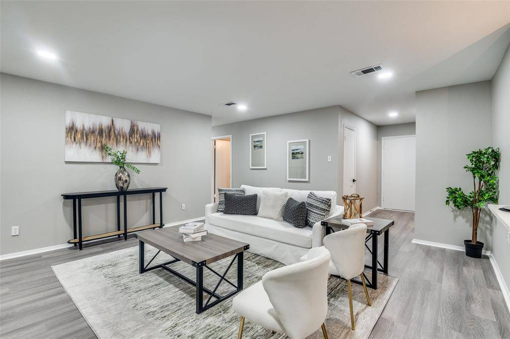 Desoto, TX 75115,225 Highridge Drive