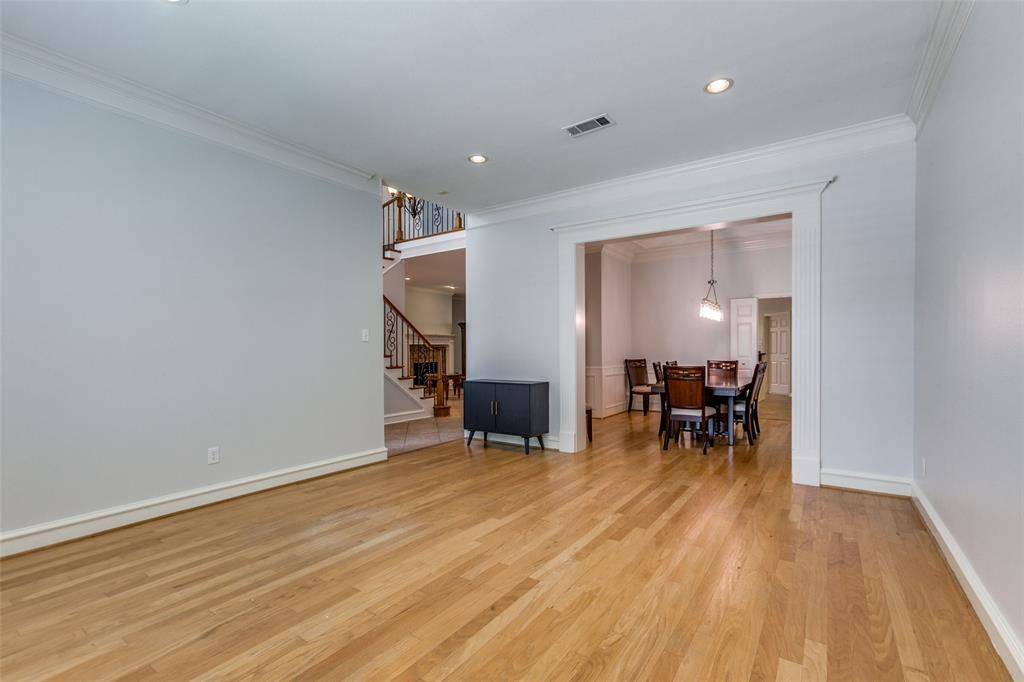 Dallas, TX 75252,5807 Covehaven Drive