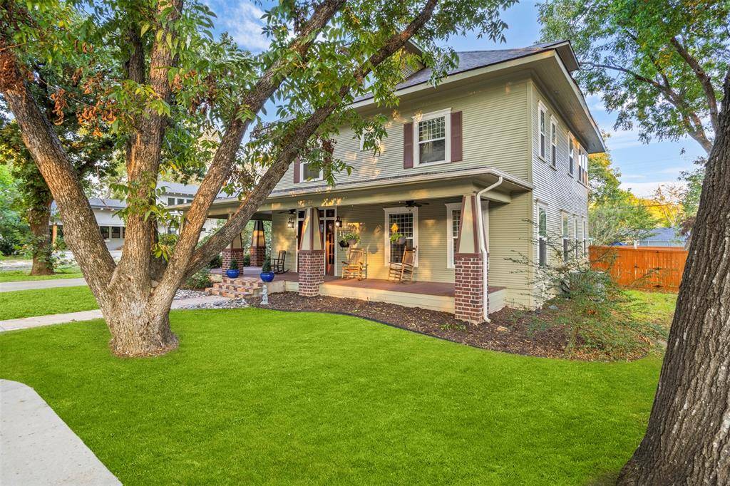 Waxahachie, TX 75165,114 E University Avenue