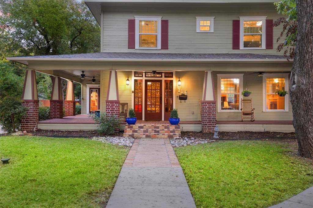 Waxahachie, TX 75165,114 E University Avenue