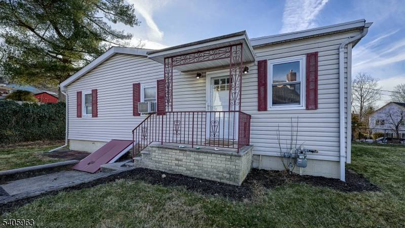 Lincoln Park Boro, NJ 07035,9 Scalza Ln