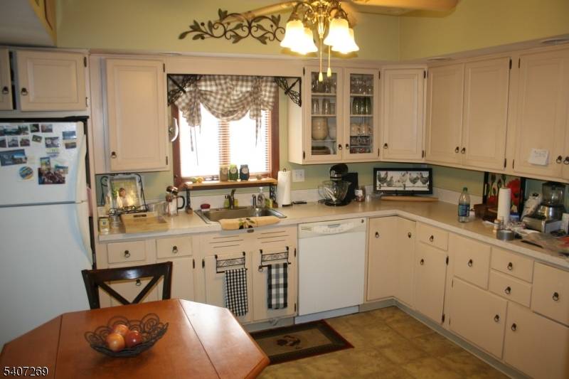 Bloomingdale Boro, NJ 07403,36 Glenwild Ave #1