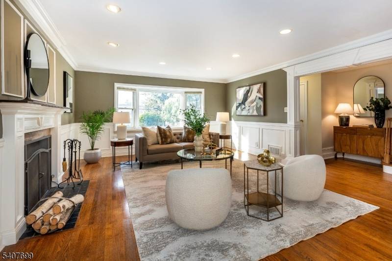 Livingston Twp., NJ 07039,13 Blackstone Dr