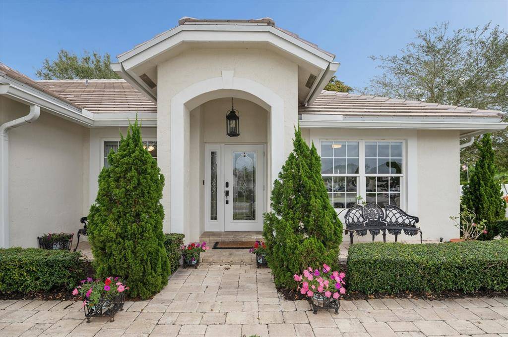 Davie, FL 33325,401 Barbri Ln