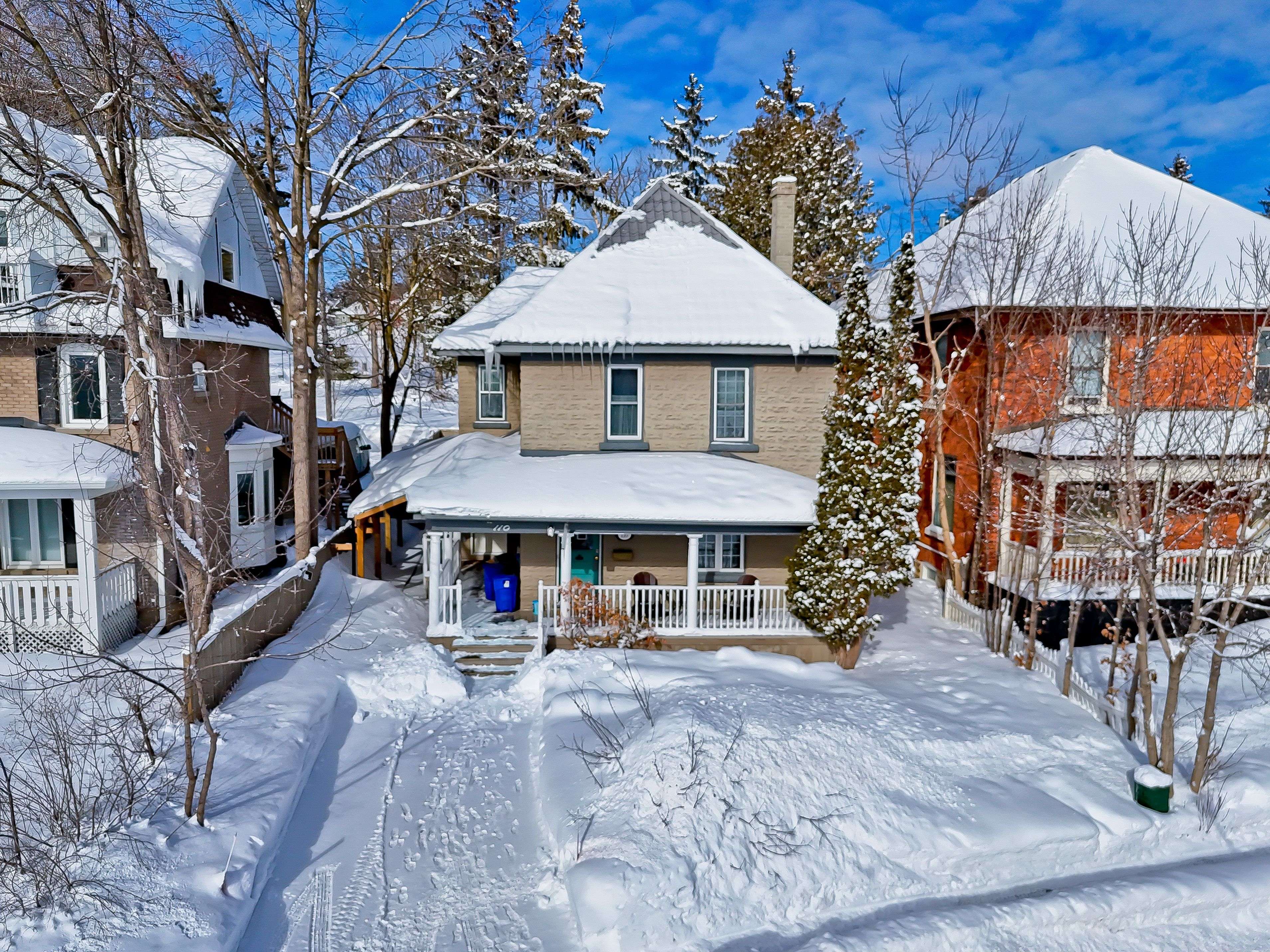 Orillia, ON L3V 3E2,110 Mary ST