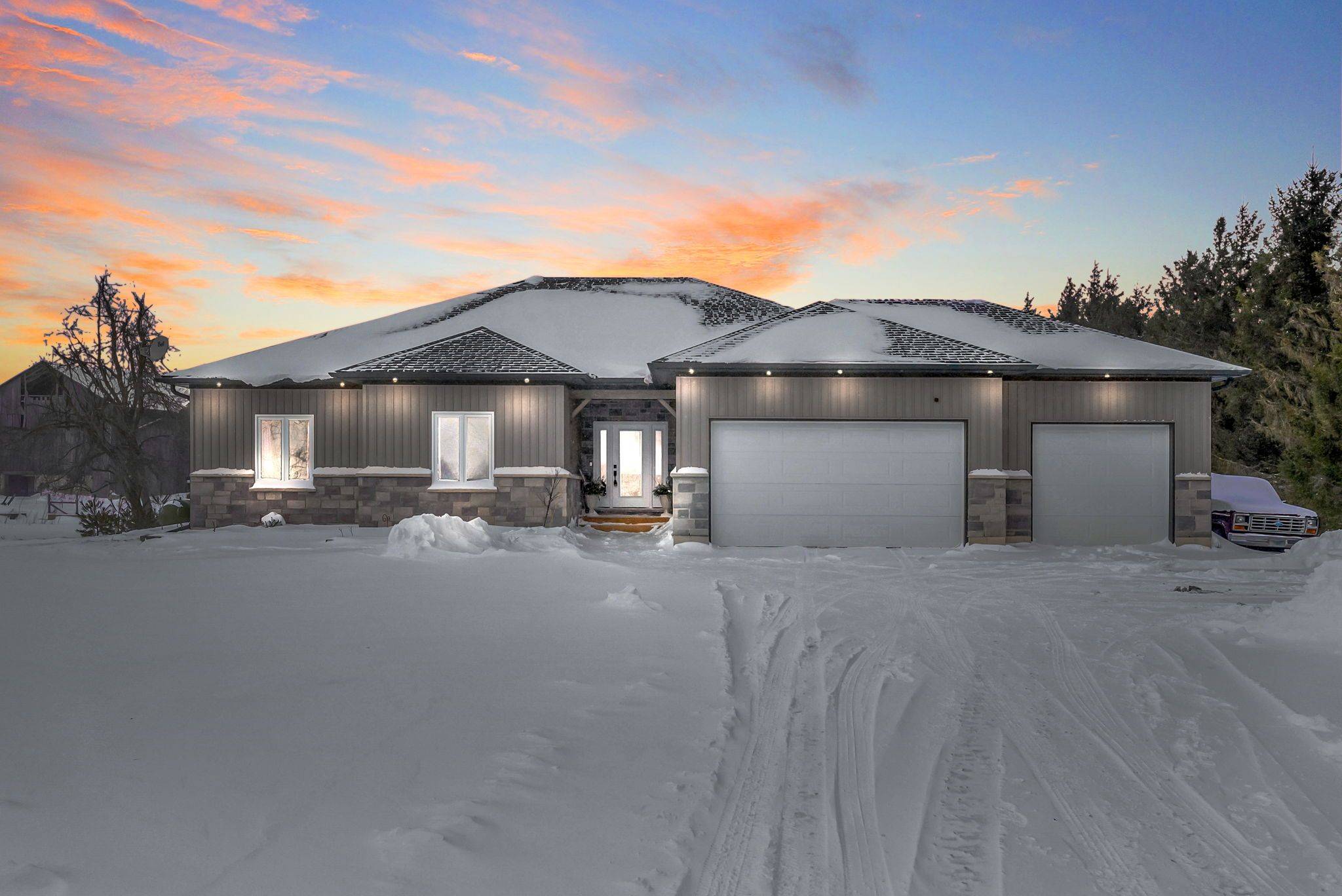 Mulmur, ON L9V 0W4,706183 County Rd 21 N/A