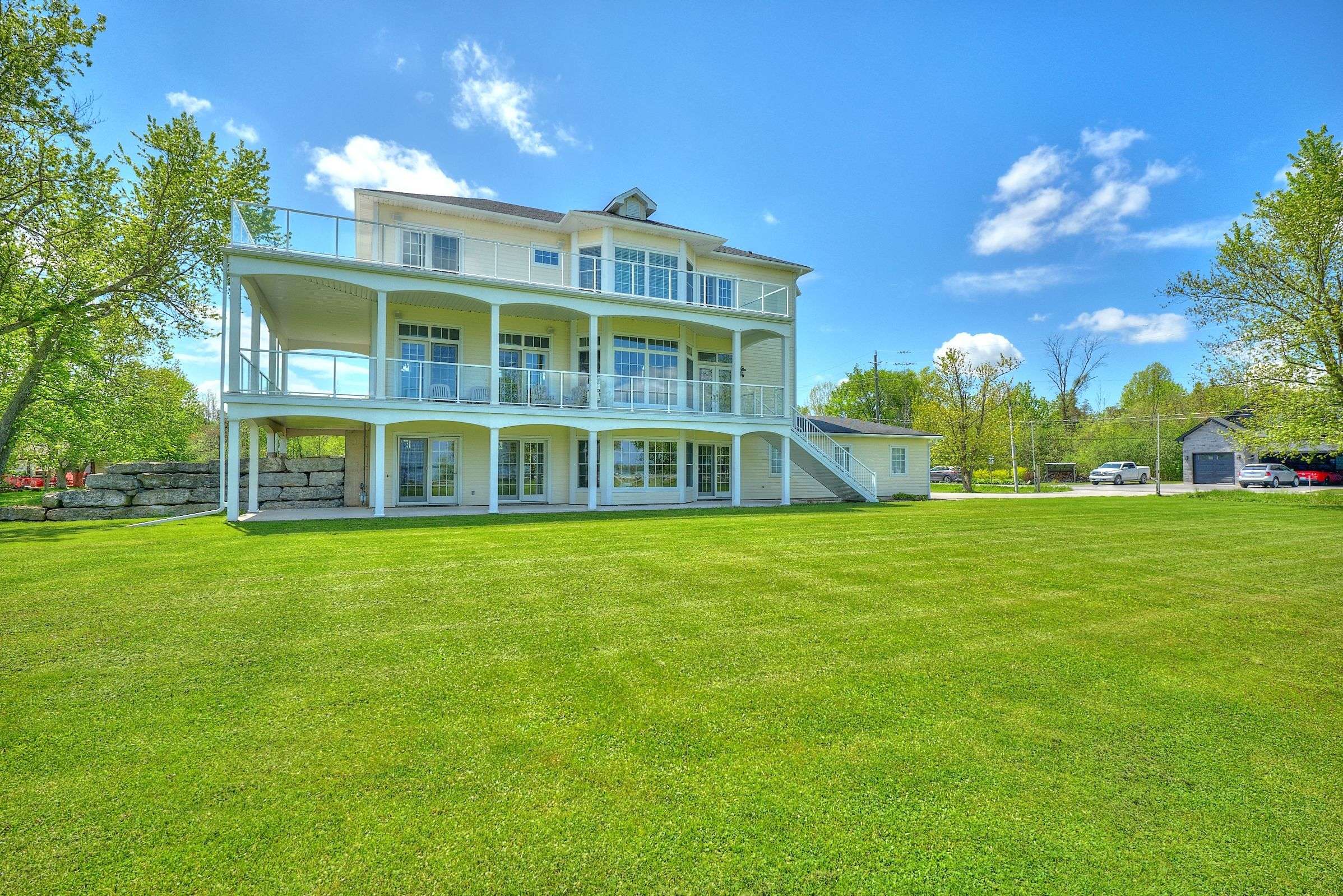 Fort Erie, ON L0S 1S0,4069 Niagara River Pkwy