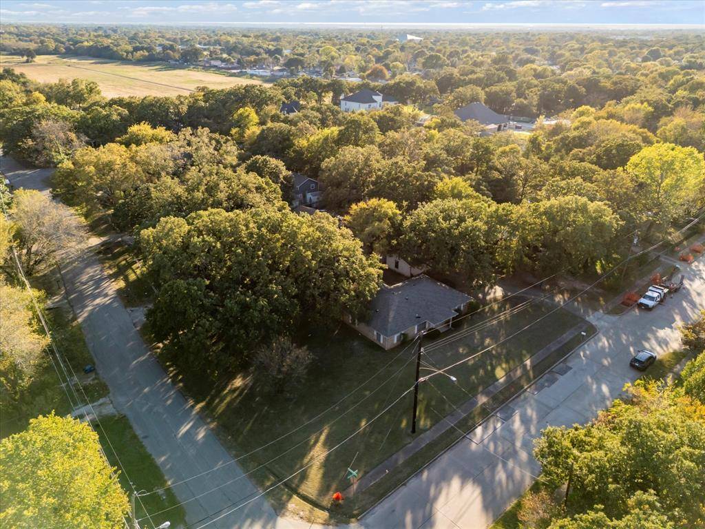 Dallas, TX 75217,10714 Grove Oaks Boulevard