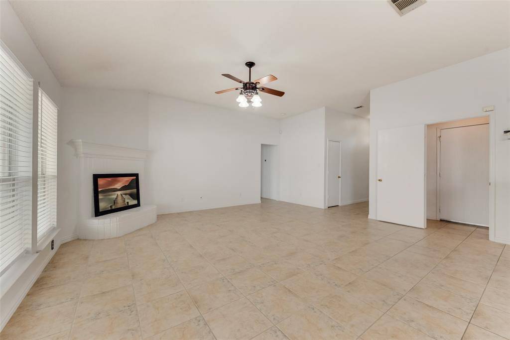 Arlington, TX 76002,7019 Thunderbird Drive