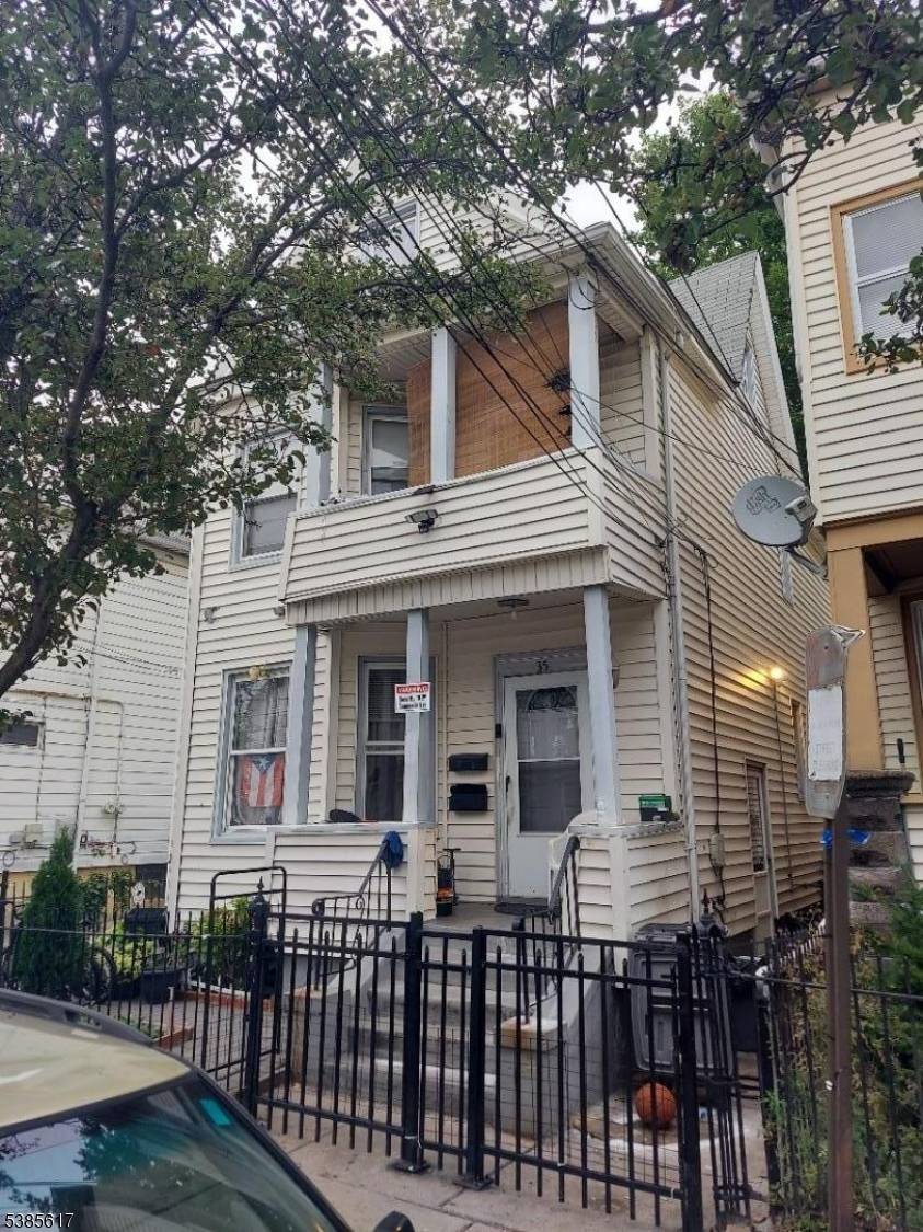 Clifton City, NJ 07011,35 Harrison Pl