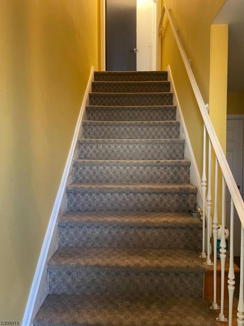 Hawthorne Boro, NJ 07506,113 Hawthorne Ave #2