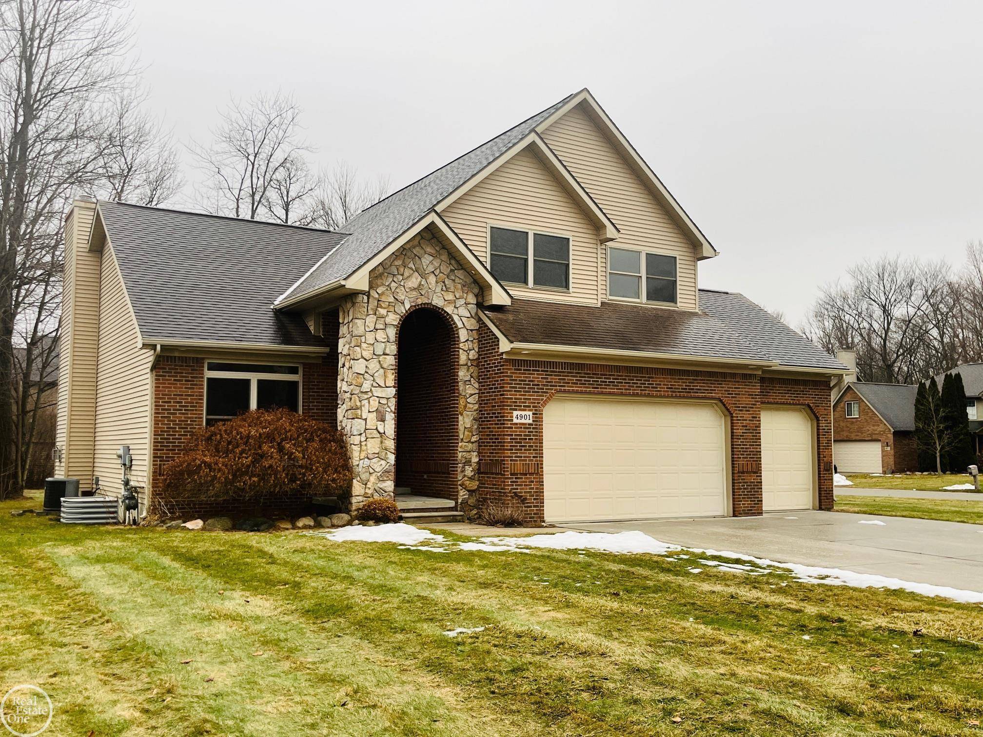 Kimball, MI 48074,4901 Lorwood DR