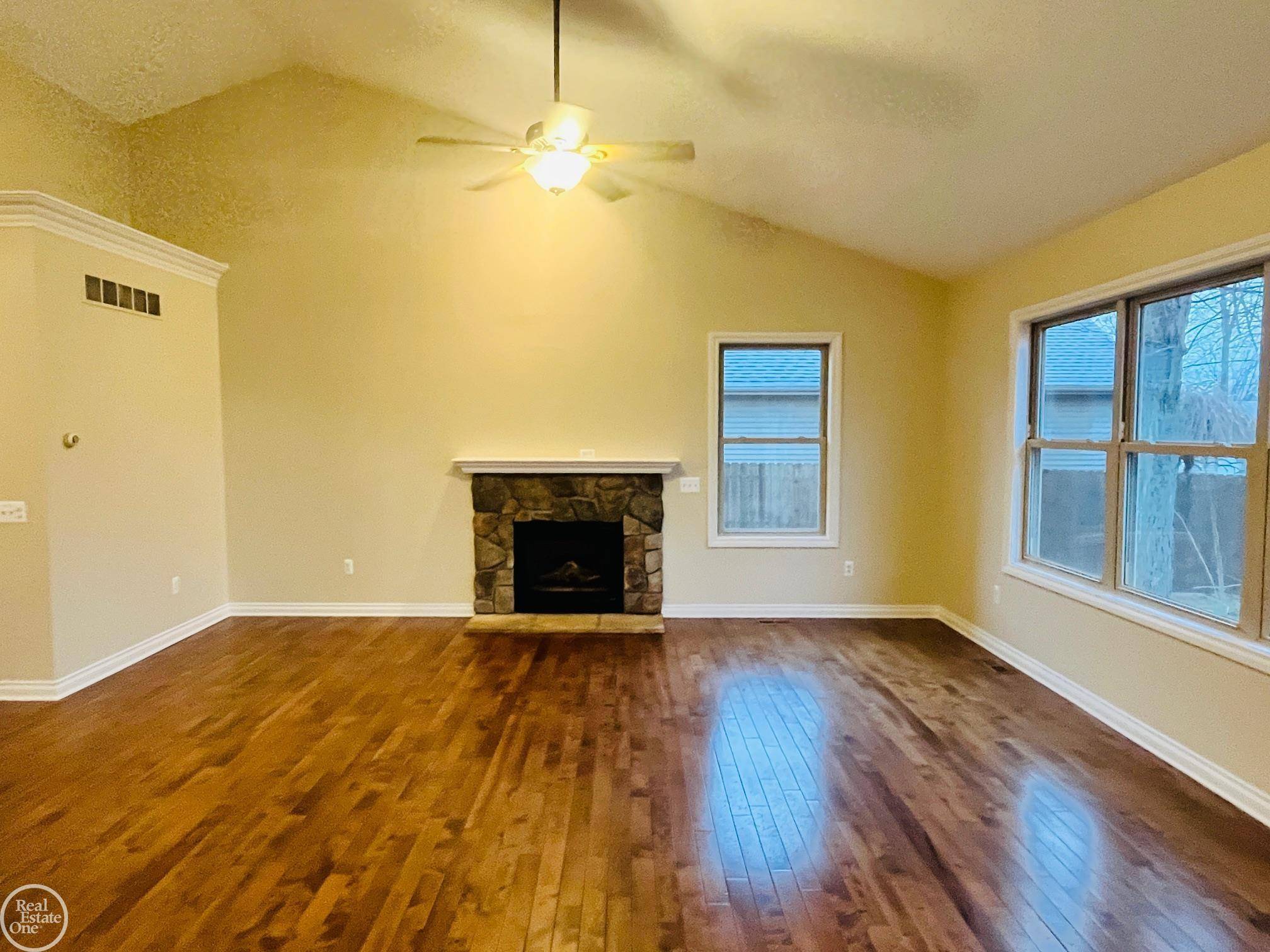 Kimball, MI 48074,4901 Lorwood DR