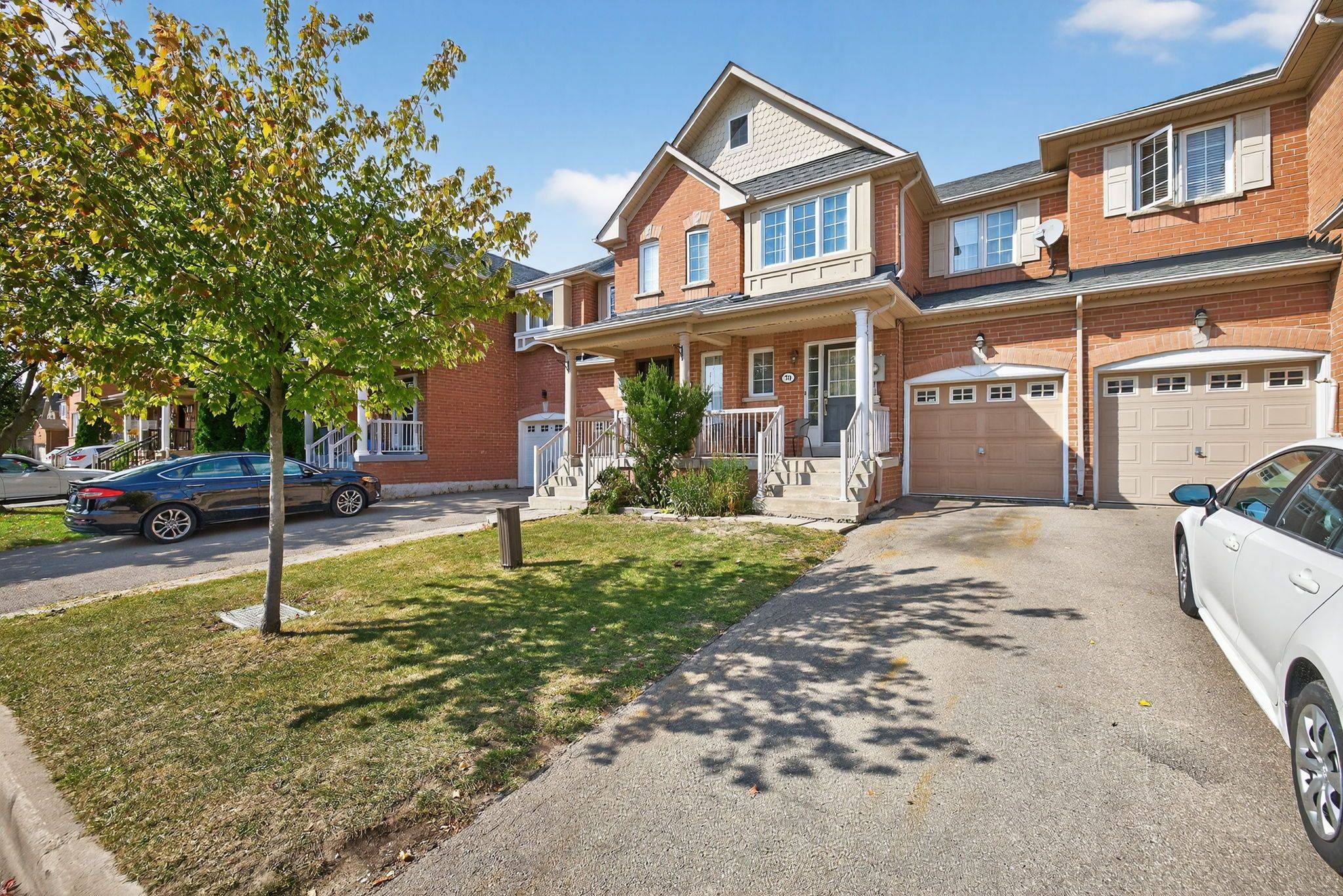 Newmarket, ON L3X 2T7,70 Burgess CRES