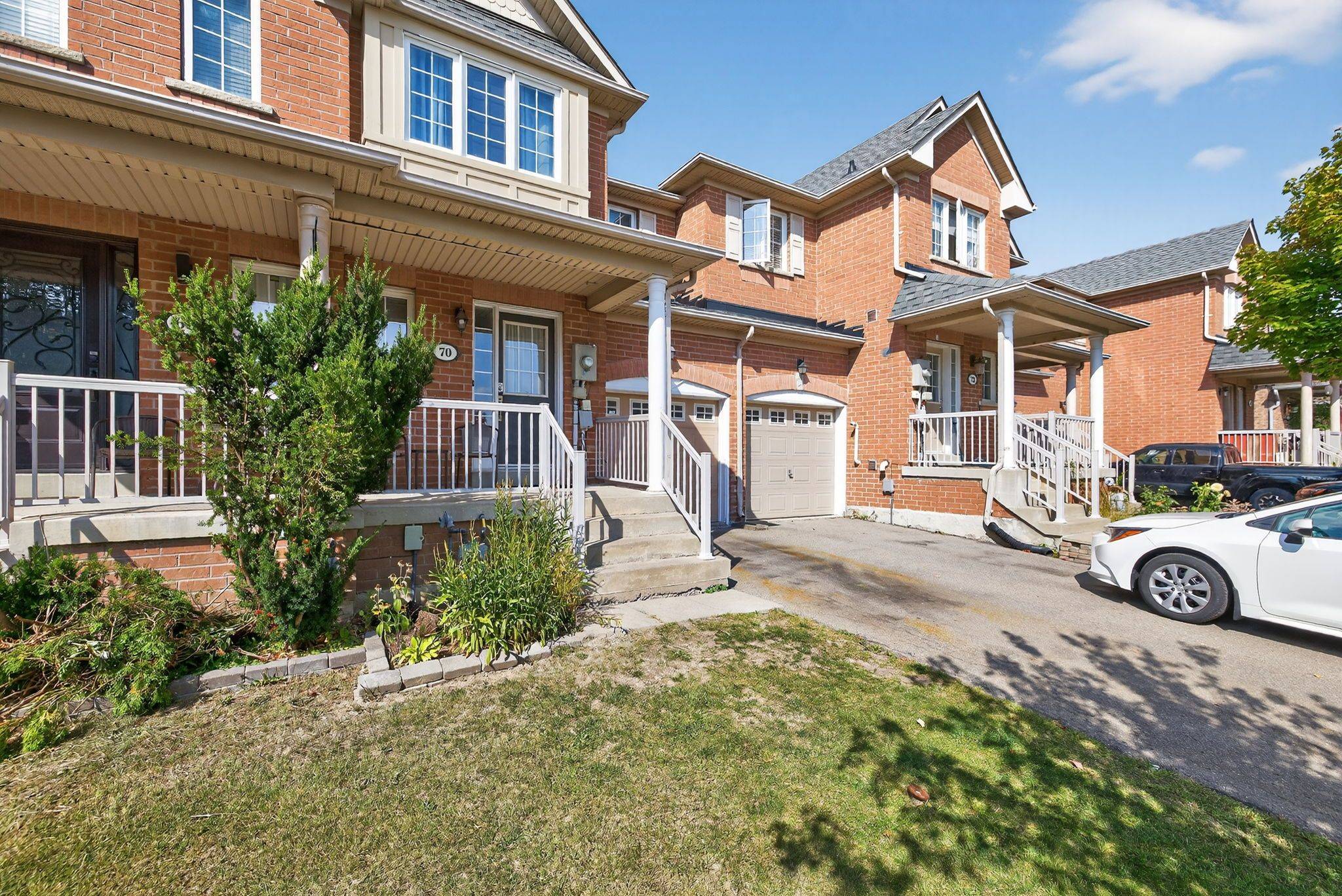Newmarket, ON L3X 2T7,70 Burgess CRES