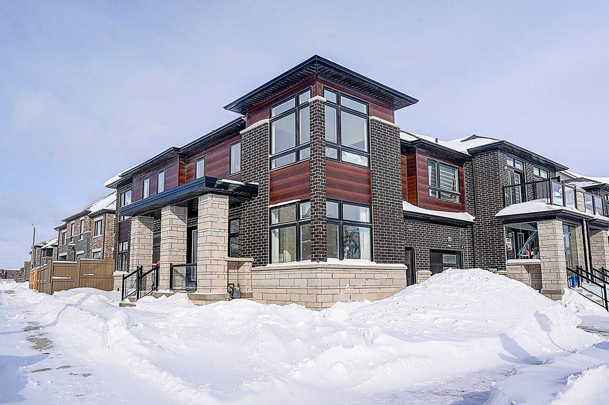 Richmond Hill, ON L4E 1K6,2 Hercules Club DR