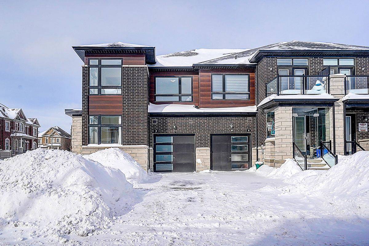 Richmond Hill, ON L4E 1K6,2 Hercules Club DR