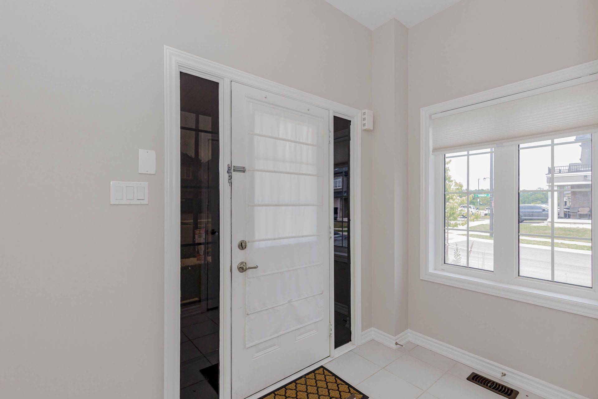 Brantford, ON N3V 0B2,10 Macklin ST