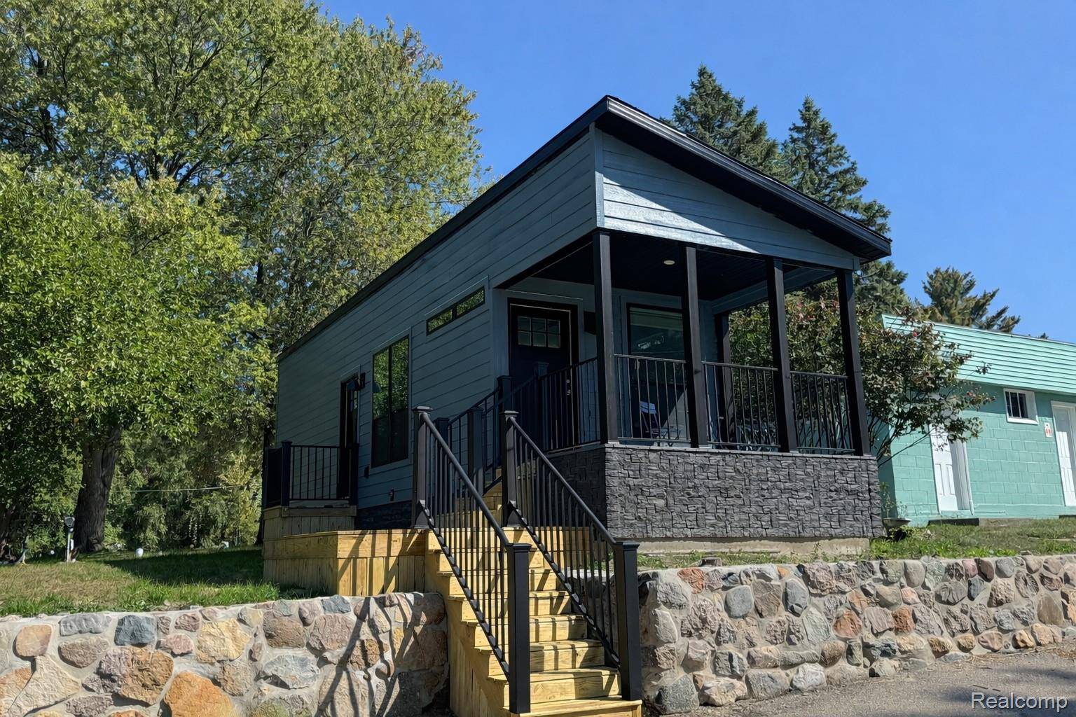 Fenton, MI 48430,27 Sunset Lane