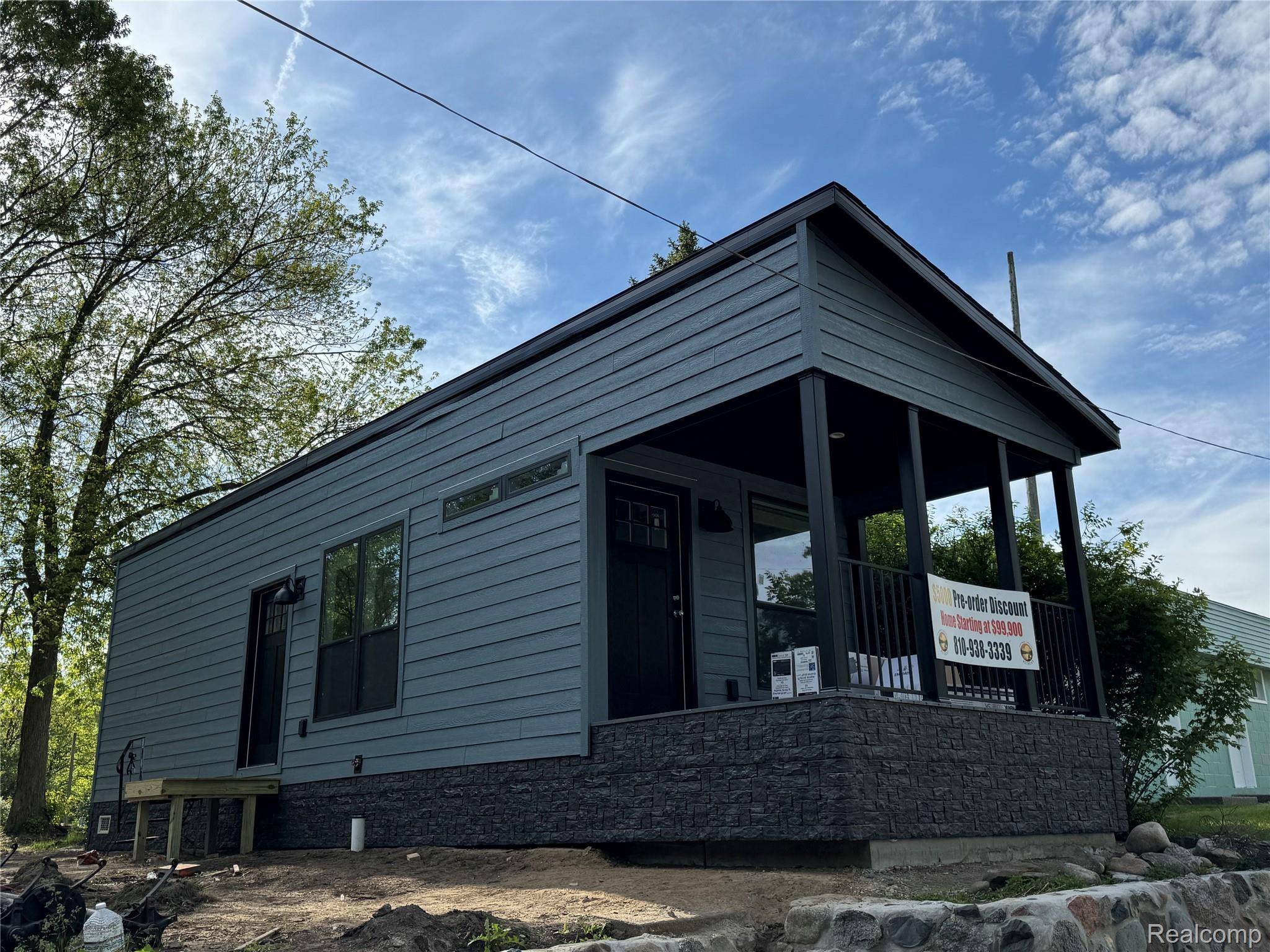 Fenton, MI 48430,27 Sunset Lane