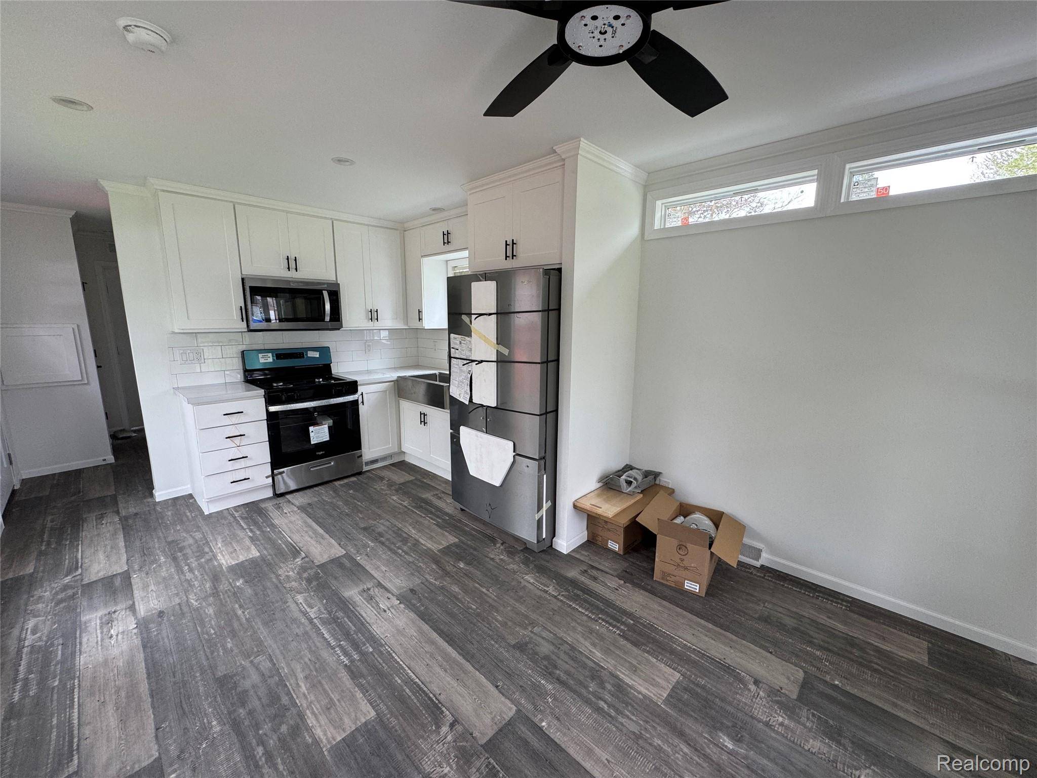 Fenton, MI 48430,27 Sunset Lane