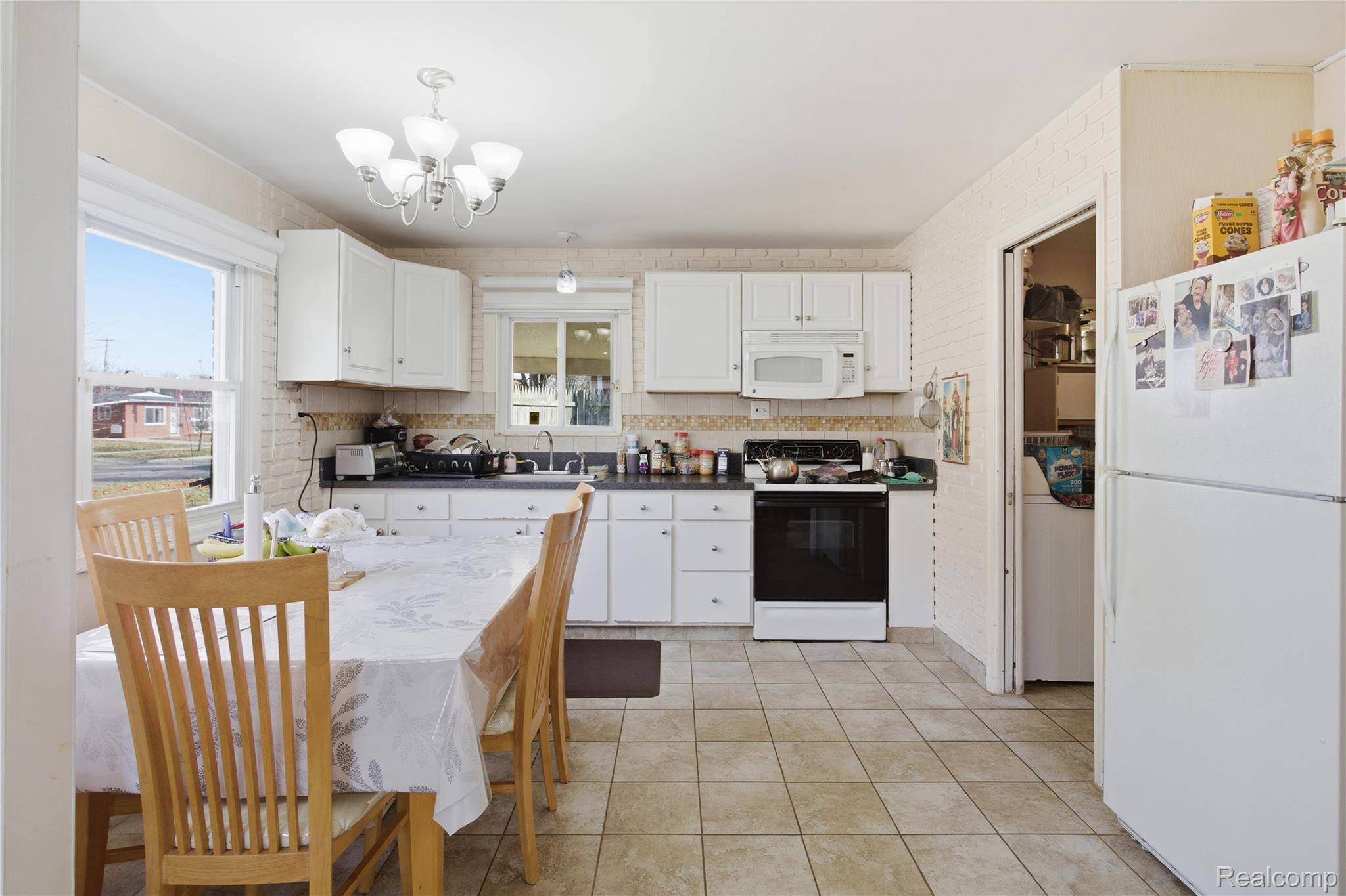 Madison Heights, MI 48071,1372 Moulin AVE