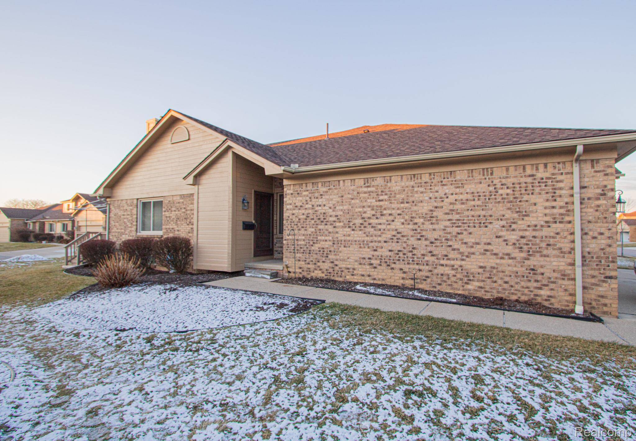 Macomb, MI 48044,48801 Windmill CIR E