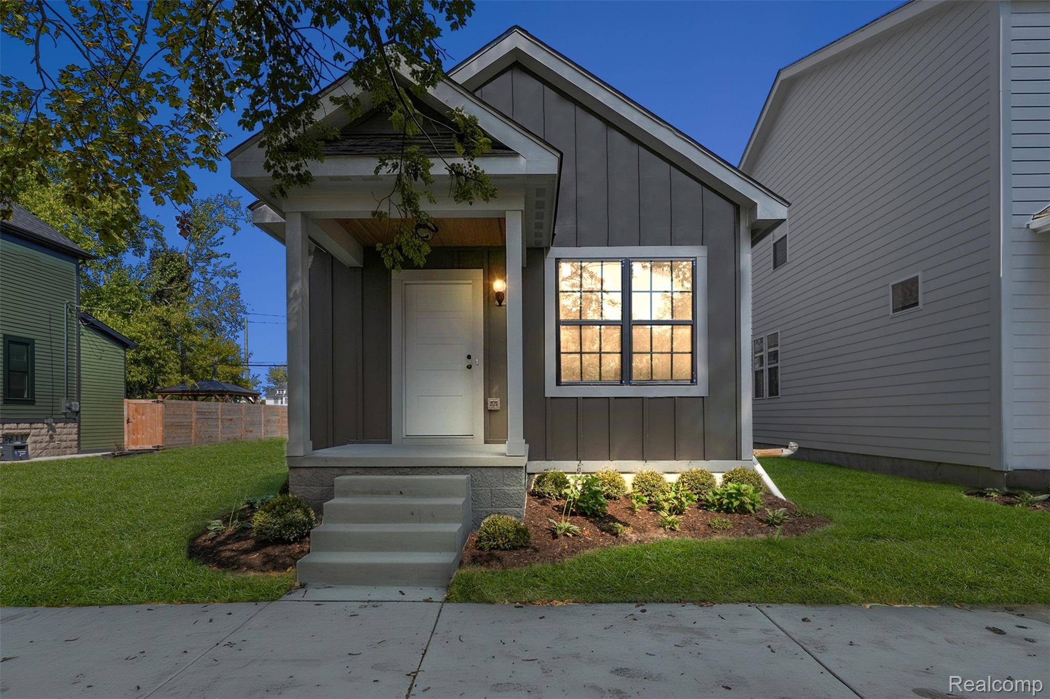 Detroit, MI 48214,1752 Fischer ST