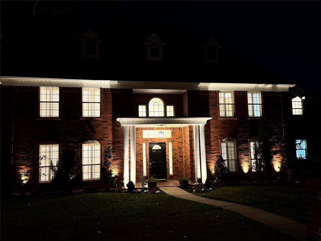 Arlington, TX 76001,7206 Forestwind Court