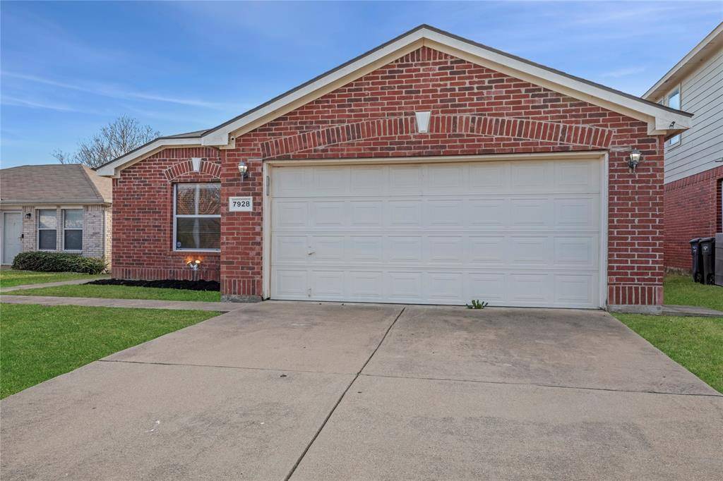 Fort Worth, TX 76120,7928 Meadow Spring Lane