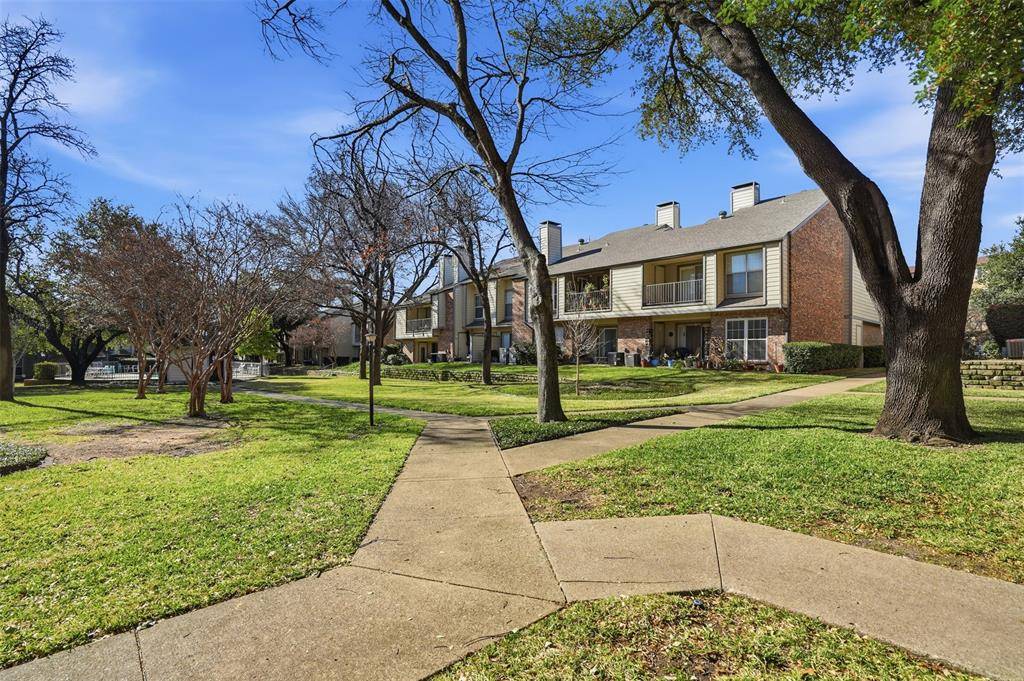 Dallas, TX 75211,2535 Wedglea Drive #F-127