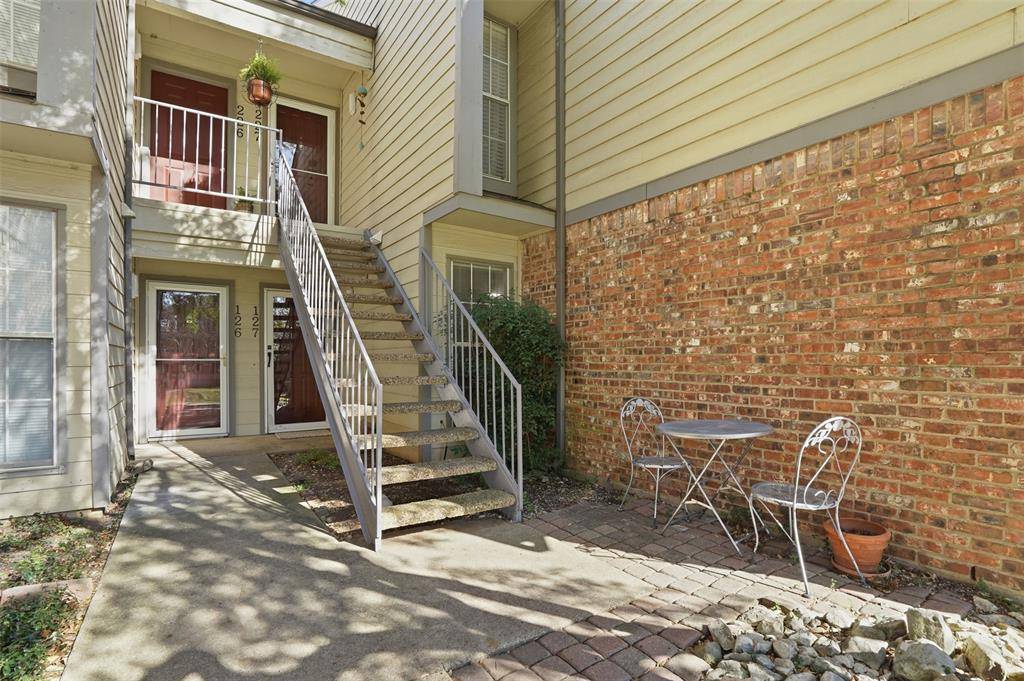 Dallas, TX 75211,2535 Wedglea Drive #F-127