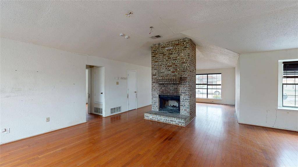 Mesquite, TX 75150,613 Fieldwood Drive