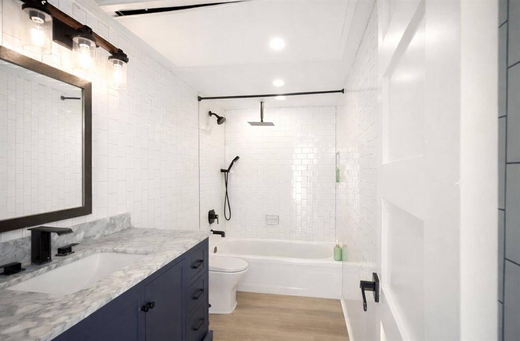 12888 Montfort Drive #230, Dallas, TX 75230