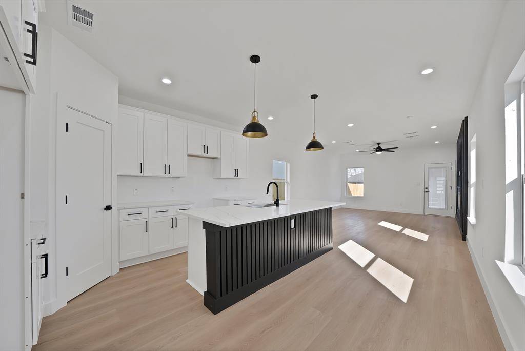 Dallas, TX 75215,2404 Scott Street