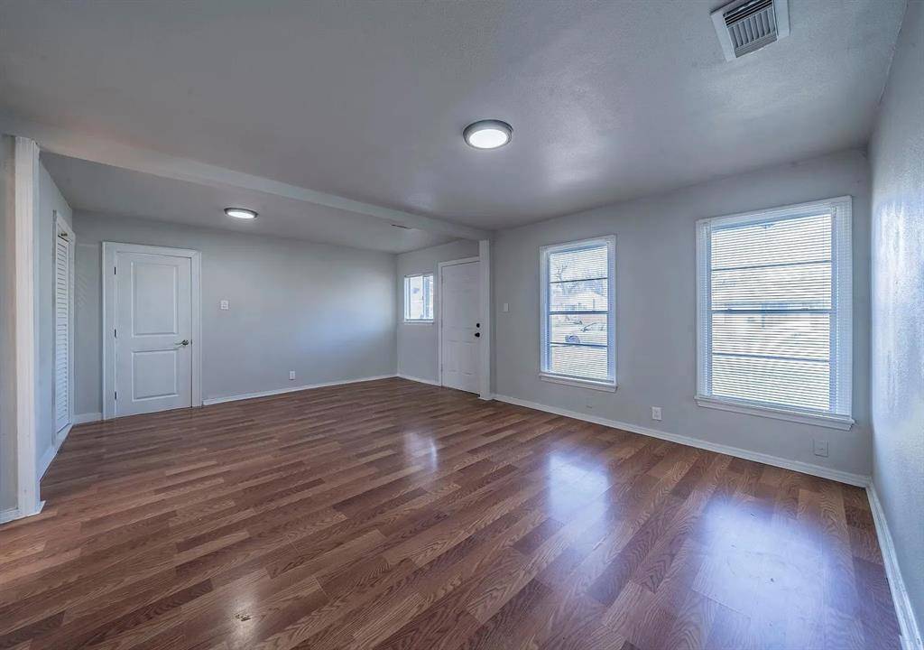 Fort Worth, TX 76116,7477 Aberdeen Drive