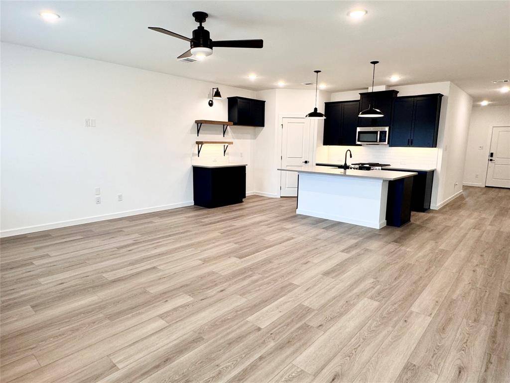 Van Alstyne, TX 75495,535 Meadowlark Drive