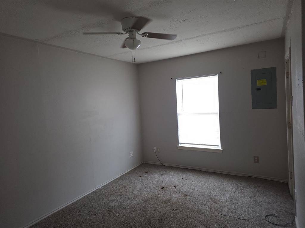 Crandall, TX 75114,302 E Gertrude Street