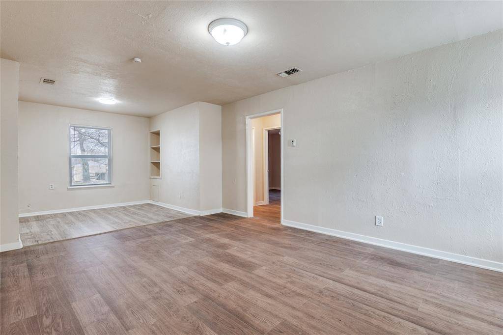 Dallas, TX 75224,133 W Hobson Avenue