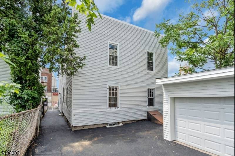 Irvington Twp., NJ 07111,568 Grove St