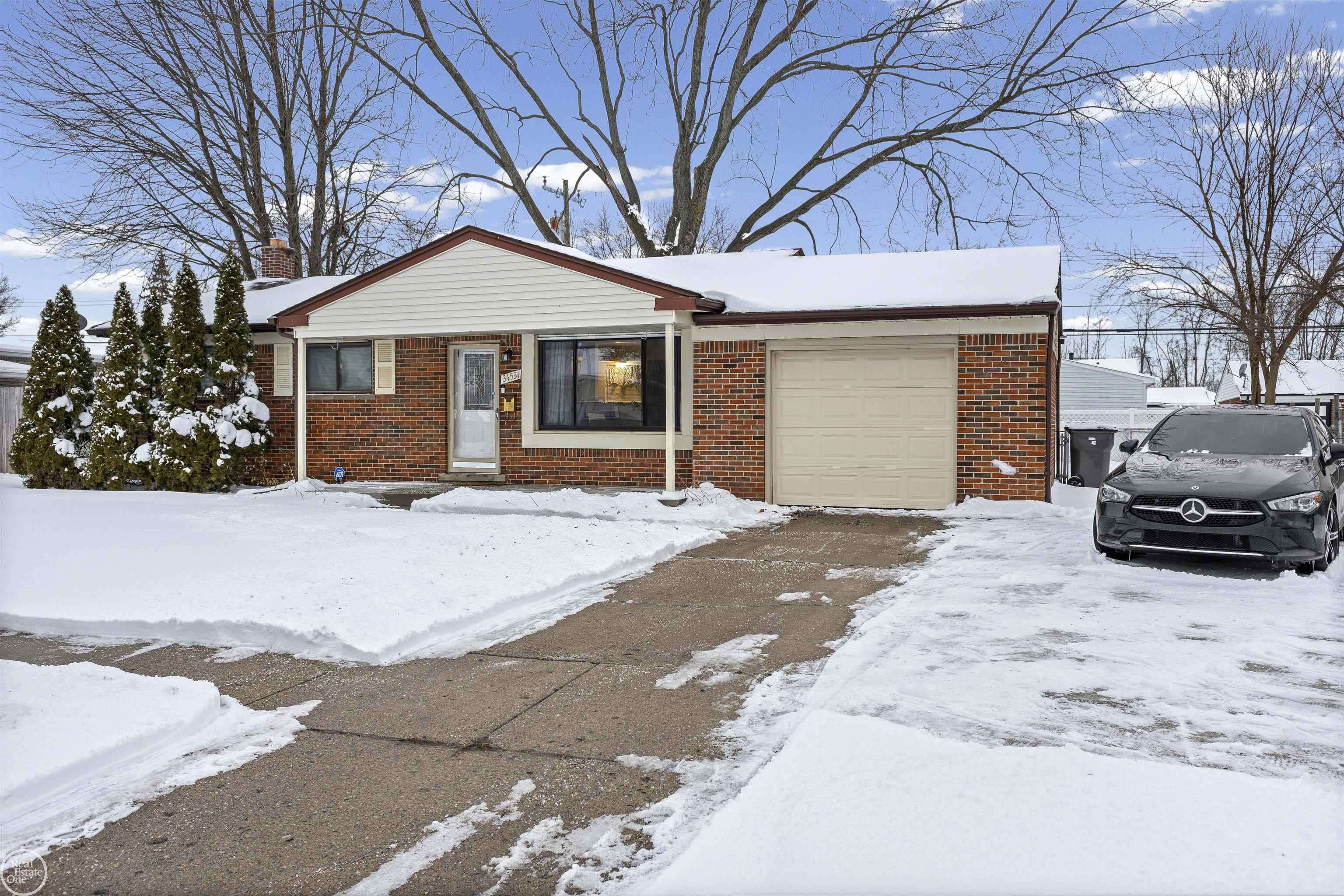 Clinton Township, MI 48035,34531 CHOPE PL