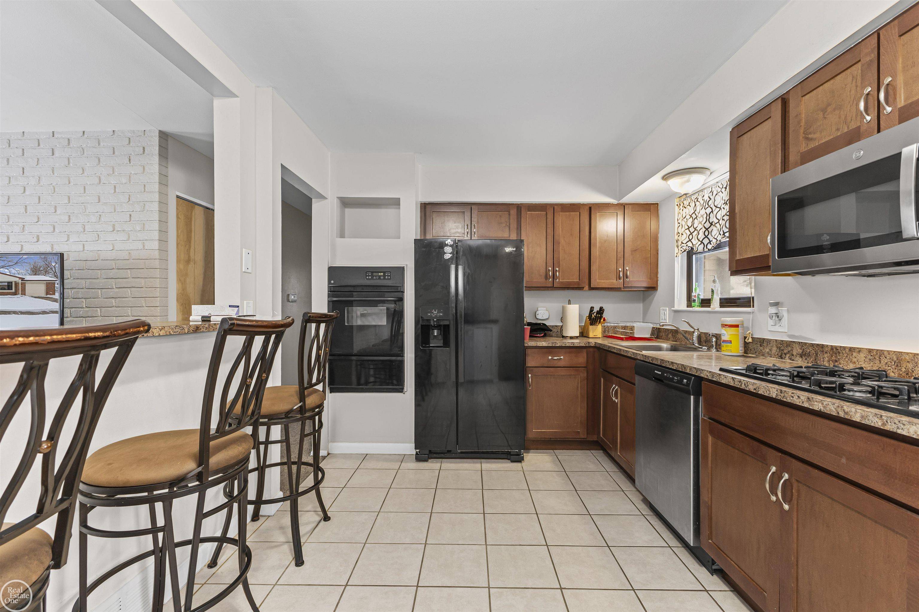 Clinton Township, MI 48035,34531 CHOPE PL