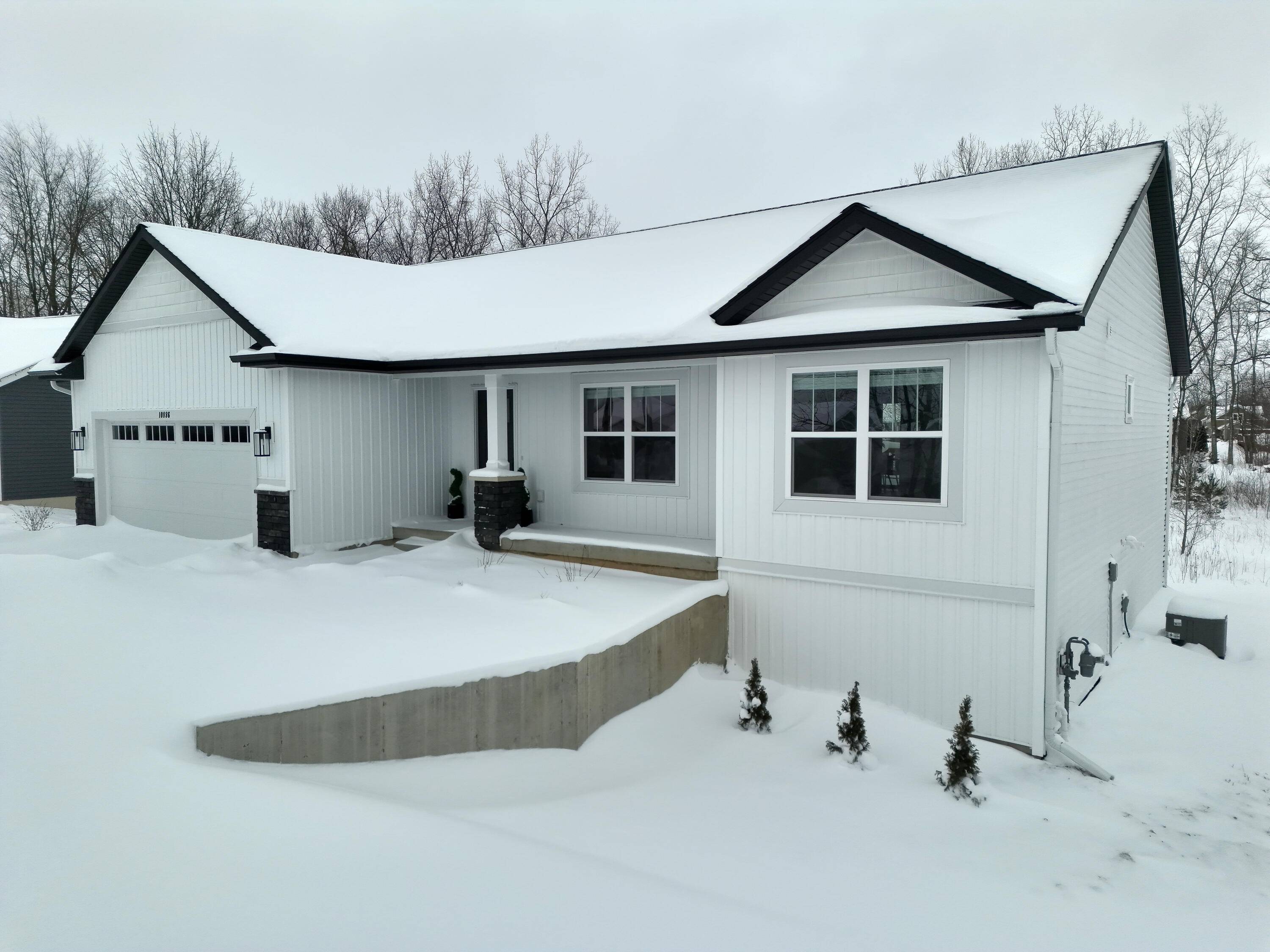 Allendale, MI 49401,10886 Douglas DR