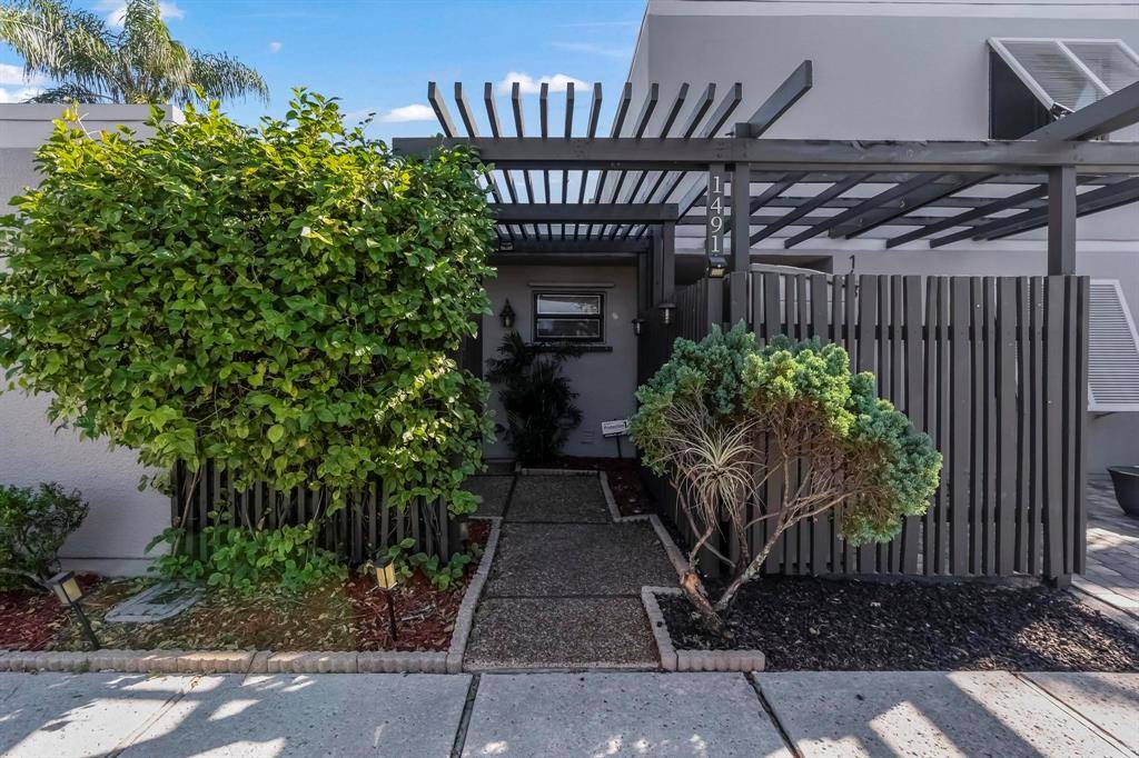 Pembroke Pines, FL 33026,1491 NW 112th Way