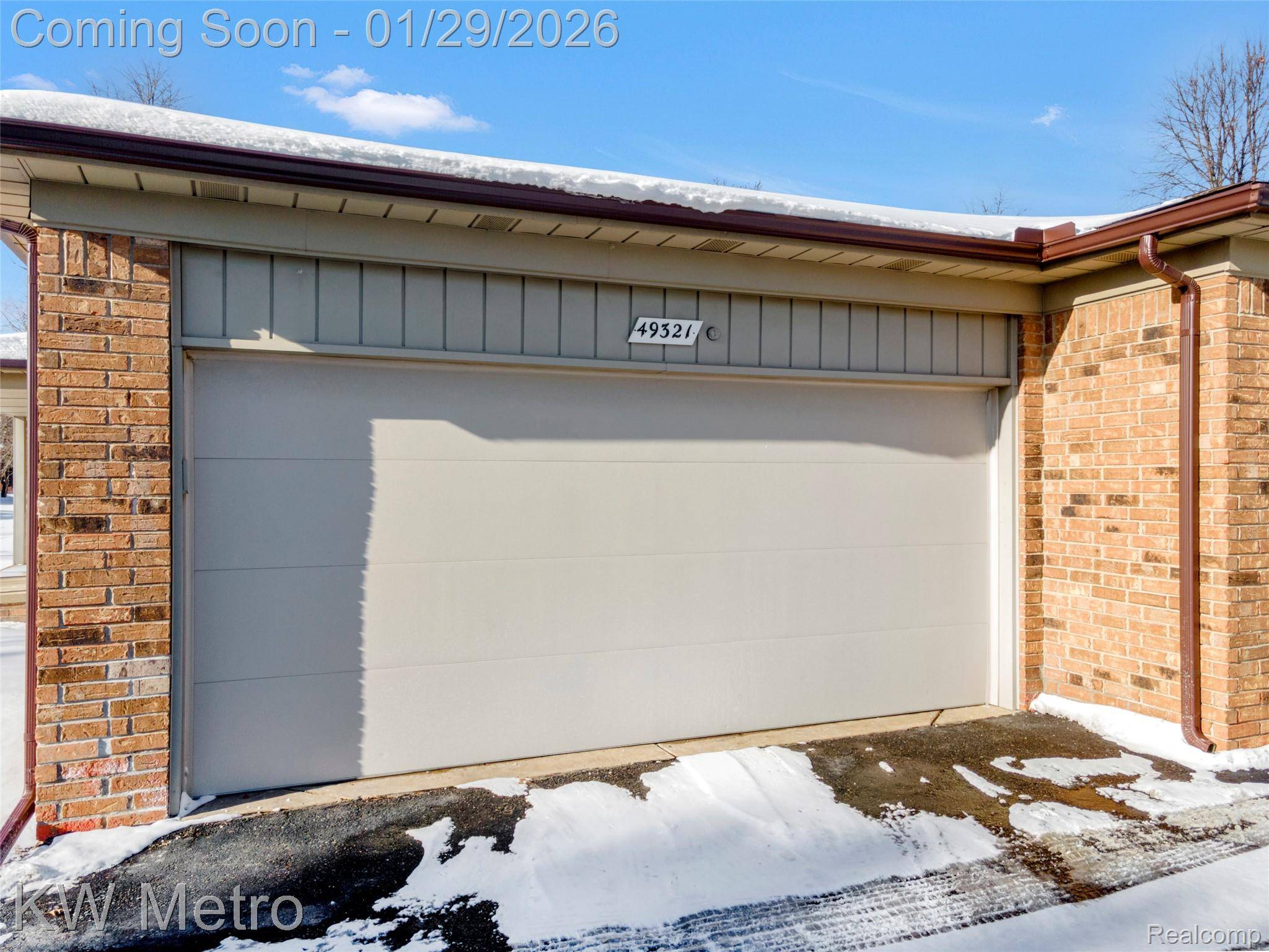 Utica, MI 48315,49321 Glasco CT